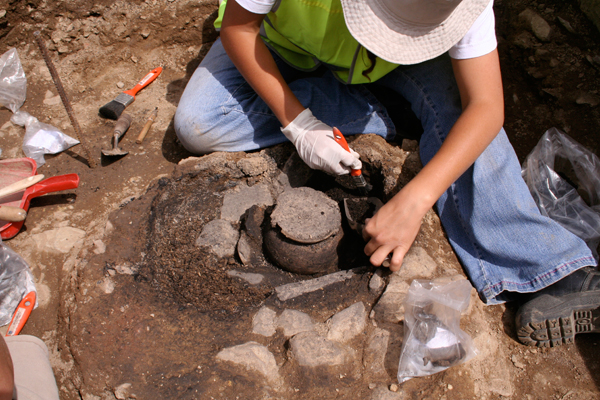 Escavação Eixo Comercial 2008