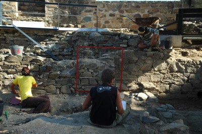 Escavações na Alcáçova do Castelo de Mértola 11