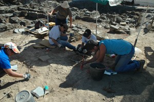 Escavações na Alcáçova do Castelo de Mértola 6
