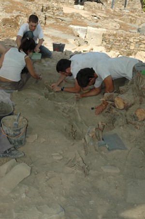 Escavações na Alcáçova do Castelo de Mértola 22