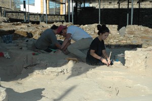 Escavações na Alcáçova do Castelo de Mértola 24